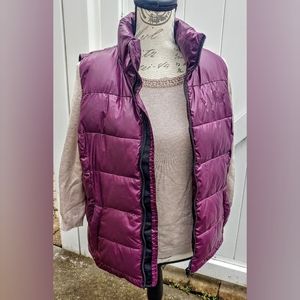 ✨Travel Ready! Lightweight, Warm✨ Victoria's Secret PINK Burgundy Puffy Vest S